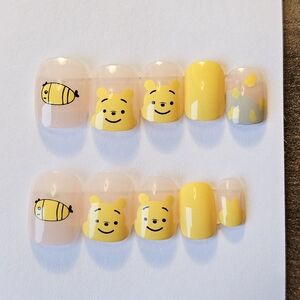 24 pcs winne the pooh cute kawaii frencb press on nails bee yellow